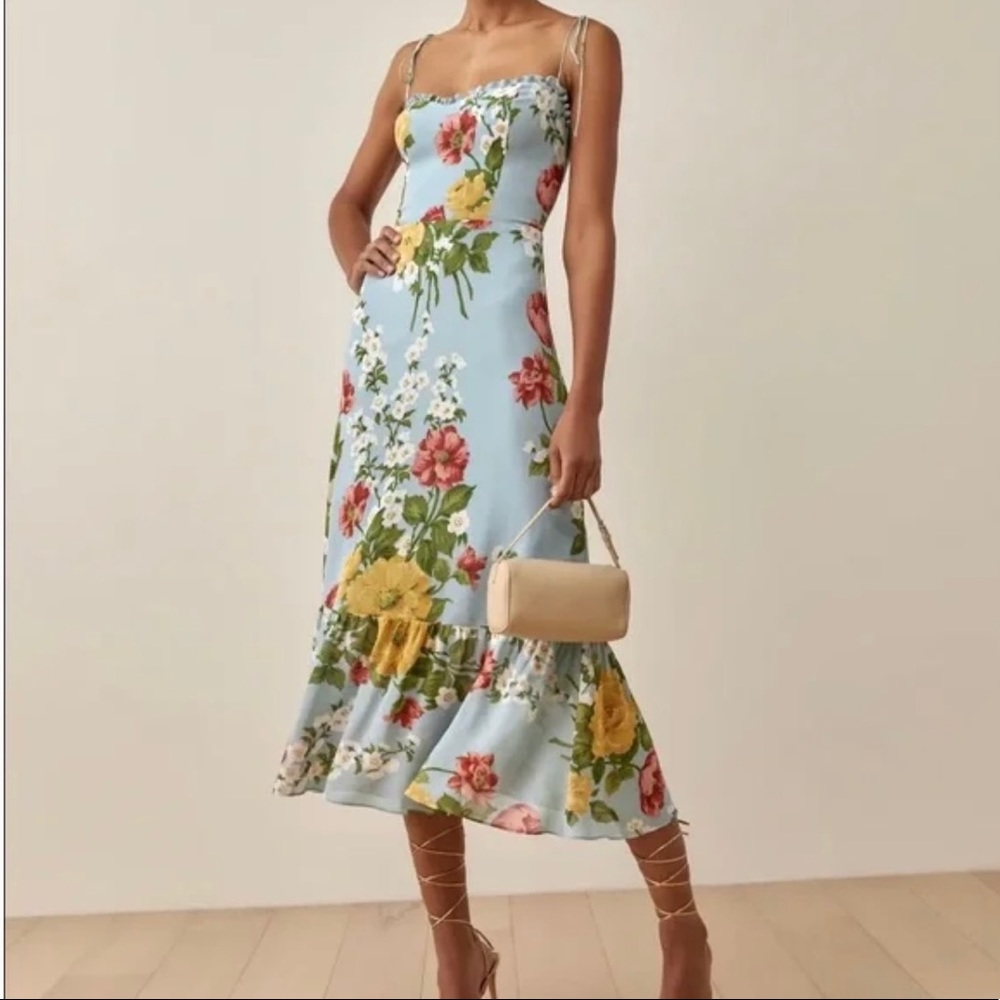 Reformation Enya Dress in Garden Floral (light blue) SIZE 4 PETITE